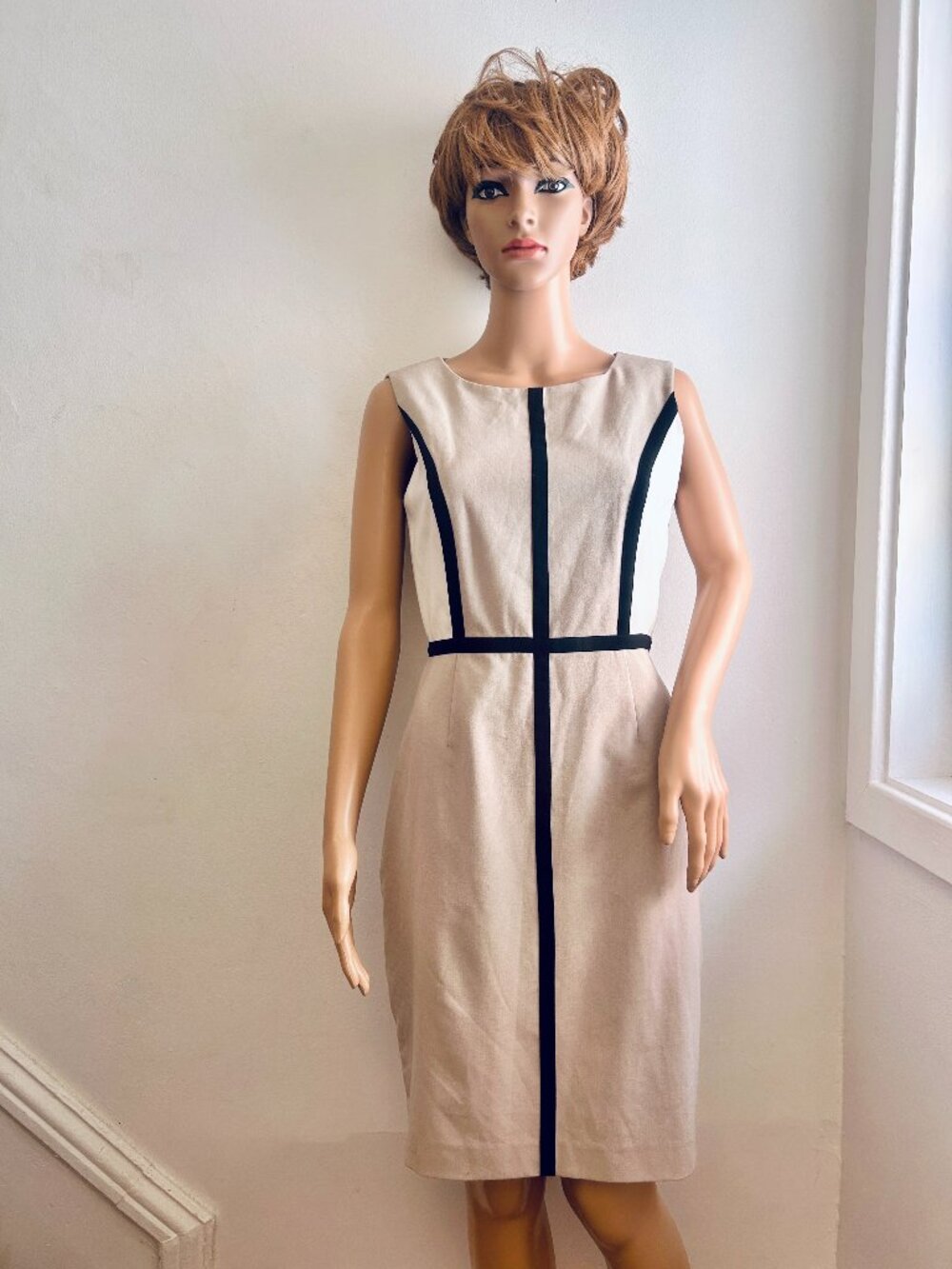 Ellen Tracy Colorblock Dress Size 4 Cream Black Sleeveless Event Career Office